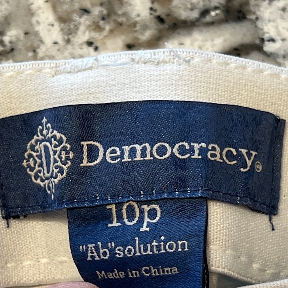 Democracy Light Yellow Camo Cropped Jeans Size 10 - Picture 2 of 9
